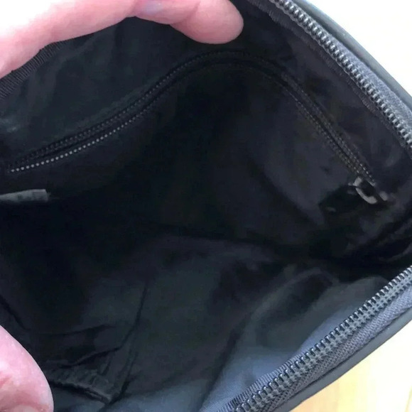 Hedgren Urban Bags crossbody bag with zipper close - Picture 5 of 6